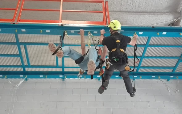 Trabajos en altura, ¿que material es necesario?